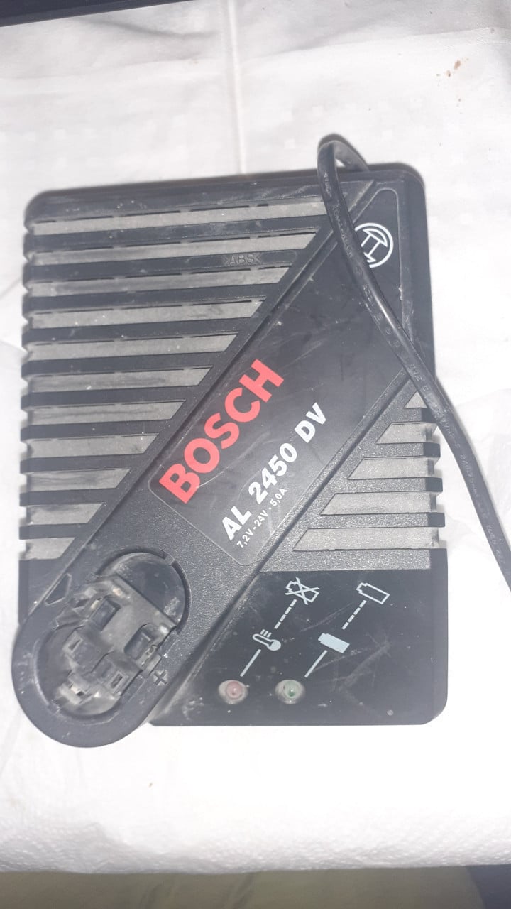 Accu voor accu-boormachine 24Volt merk BOSCH + Lader