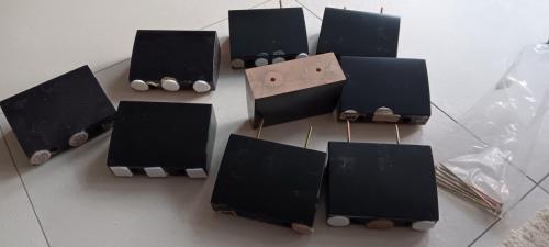 HOUTEN POTEN VOOR ONDER BANKSTEL