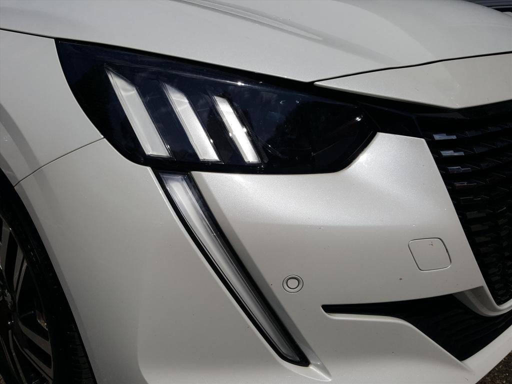 Peugeot 208 allure 1.2 pt-100pk navigatie | 3d-cockpit | apple carplay&andr