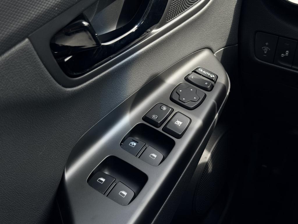 Hyundai Kona 1.6 gdi hev premium two-tone | carplay | camera | cruise contr