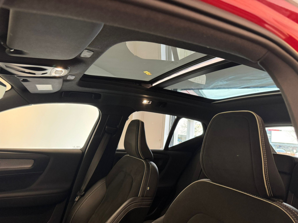 Volvo XC40 1.5 t5 twin engine r-design