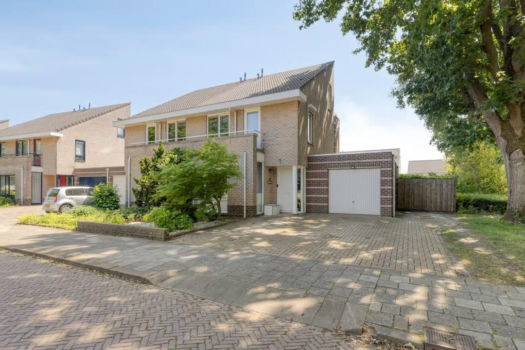 Hoekwoning Goes Oost te koop met ruime oprit, garage en 4 slaapkamers