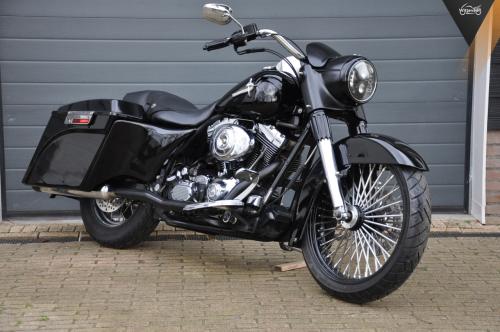 Harley Davidson Road King Stretched koffers, groot voorwiel