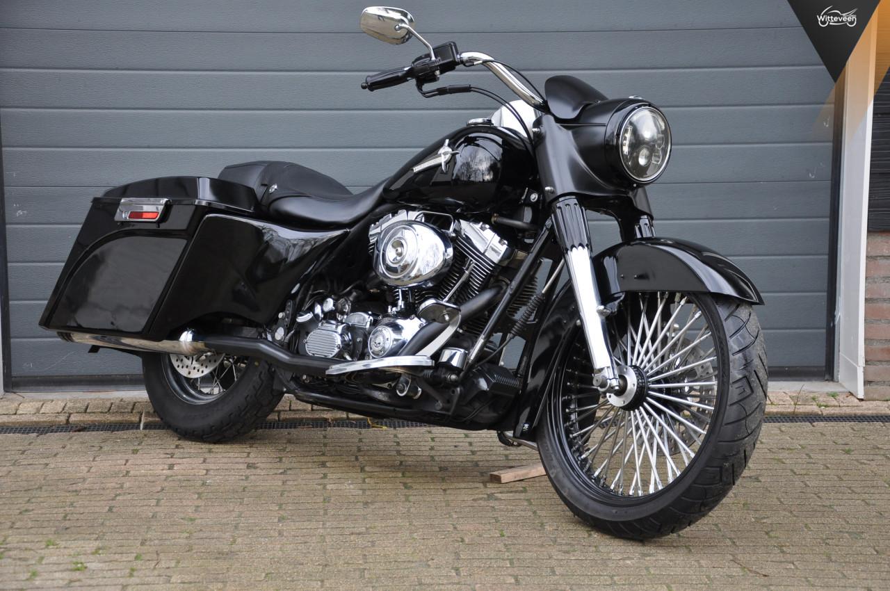 Harley Davidson Road King Stretched koffers, groot voorwiel