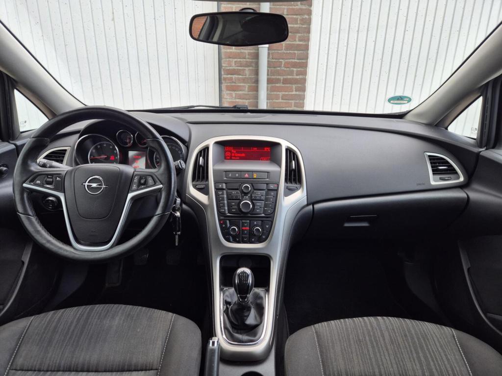 Opel Astra 1.4 turbo cosmo / origineel nl