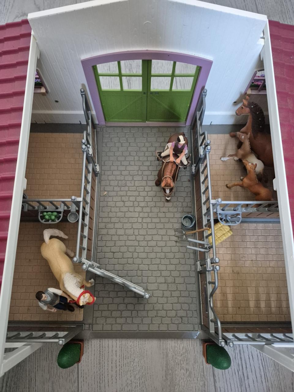 Schleich paardenstal