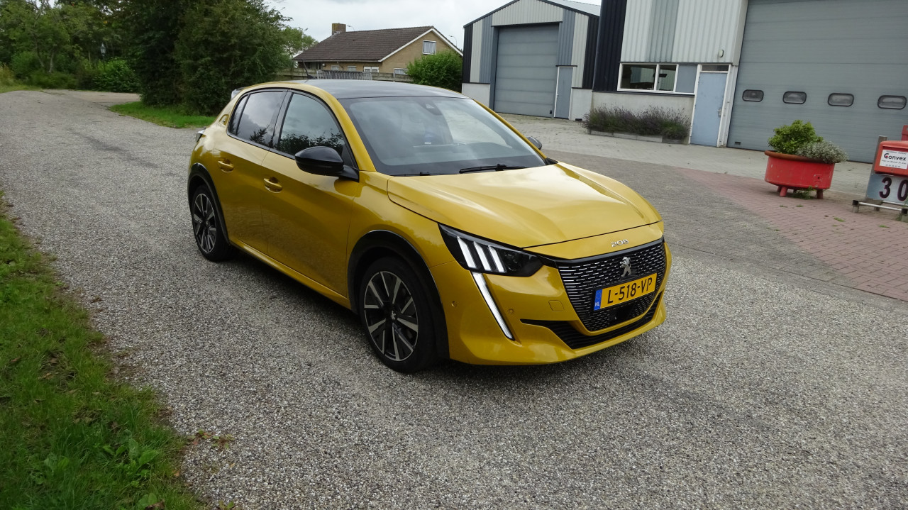 Peugeot 208 1.2Vti Gt-line