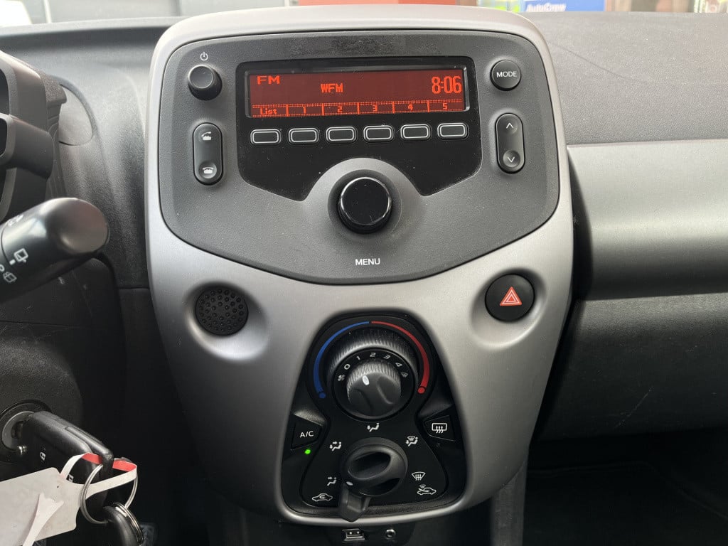Toyota Aygo 1.0 vvt-i x-fun | airco | radio | bluetooth