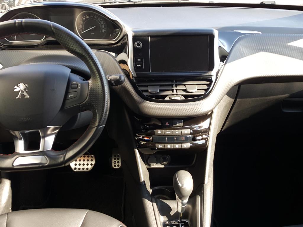 Peugeot 208 gtline 1.2-110pk automaat (eat6) trekhaak | apple carplay & and