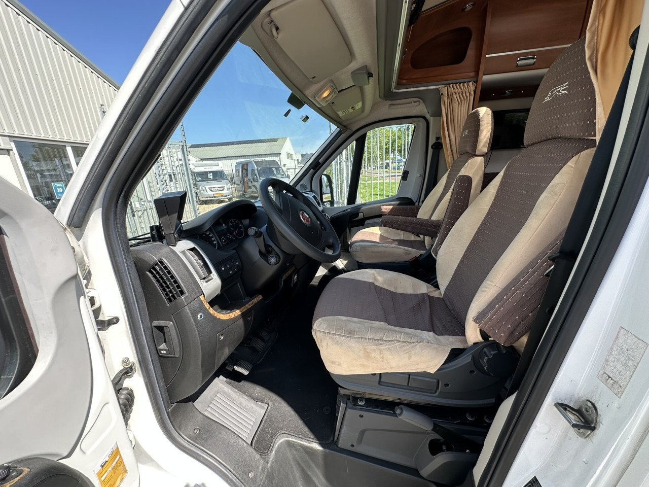 Ruime Laika Kreos 3012 – Half Integraal met Queensbed | Slechts 53.434 km