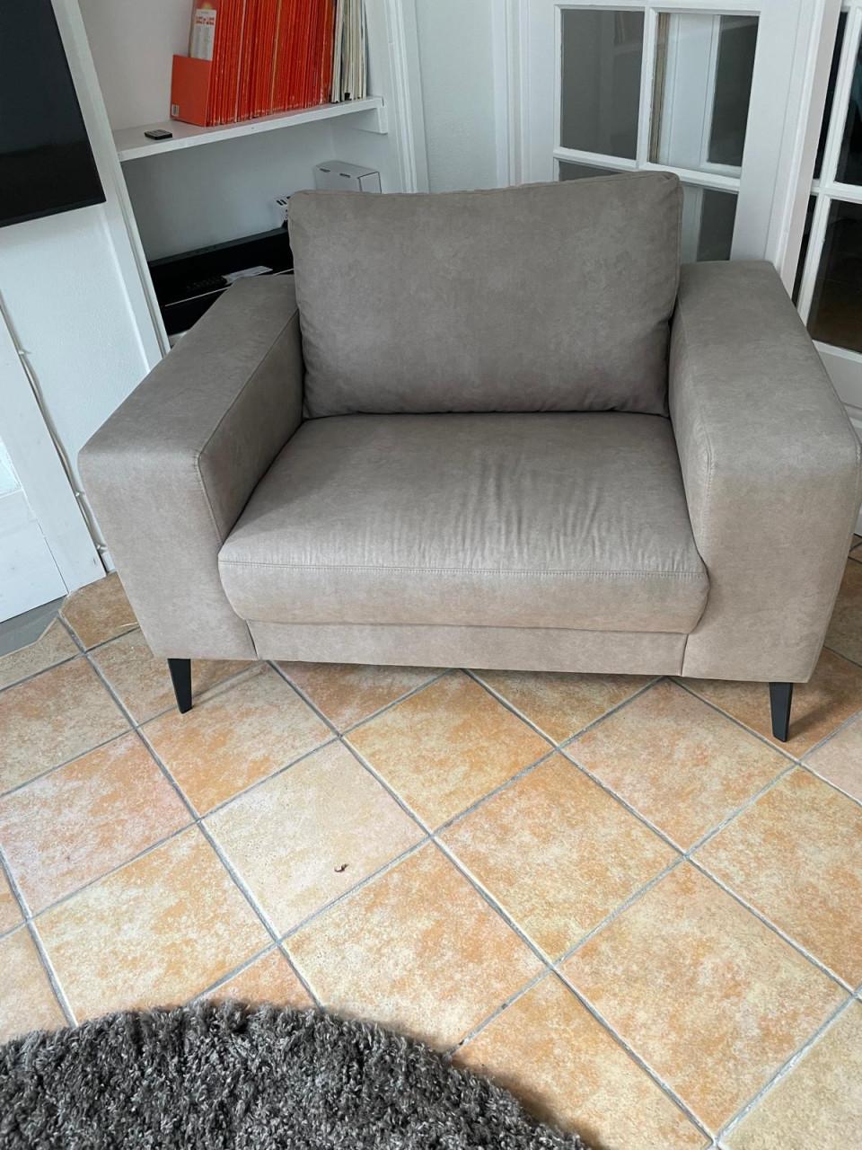 MOET DIT WEEKEND WEG: HACO 3-zitsbank + Loveseat - 1 jaar oud