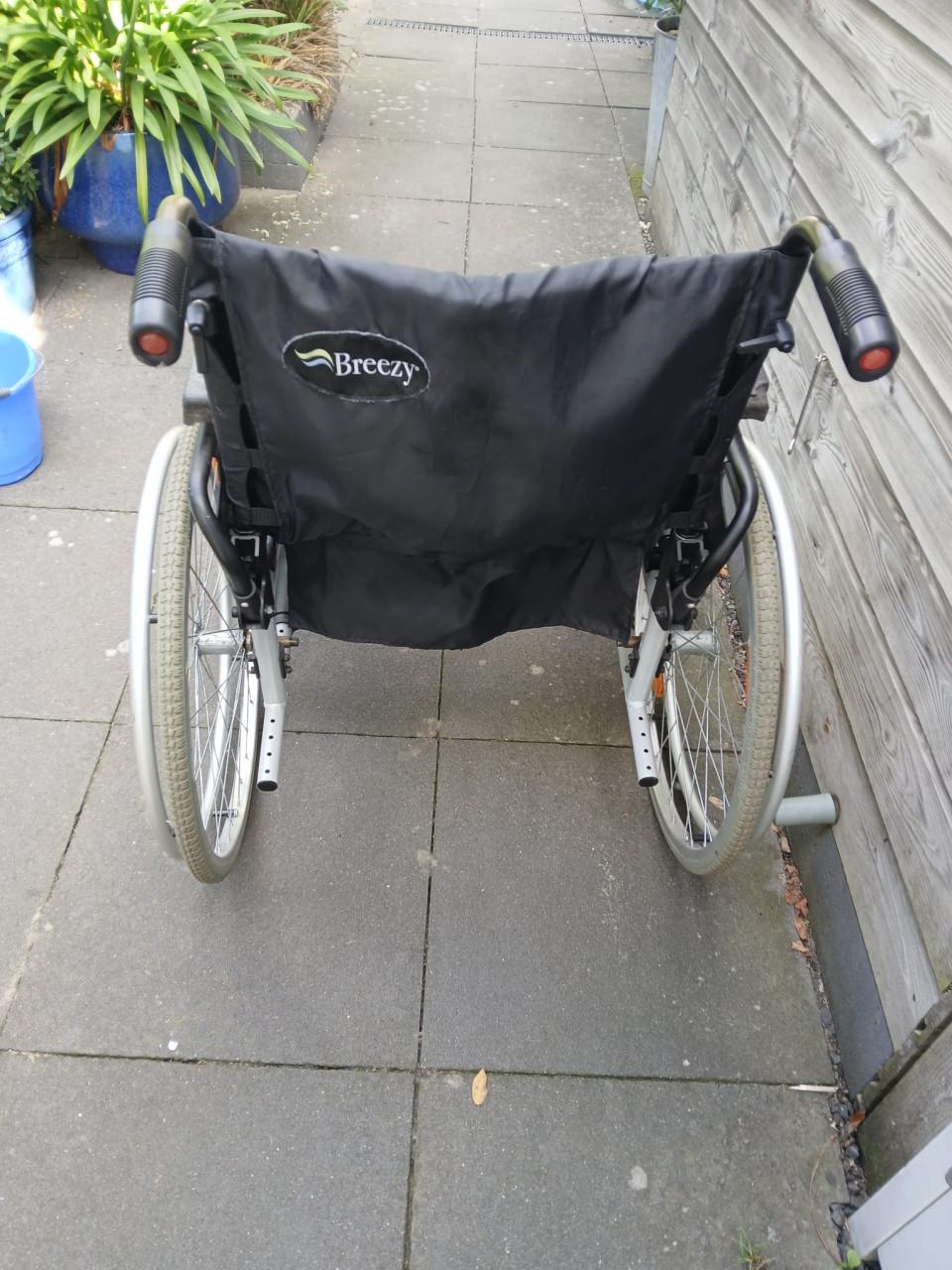 Extra brede rolstoel Breezy
