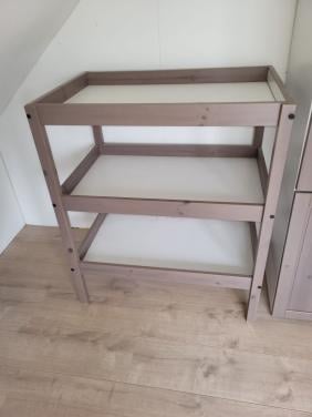 Nette Commode