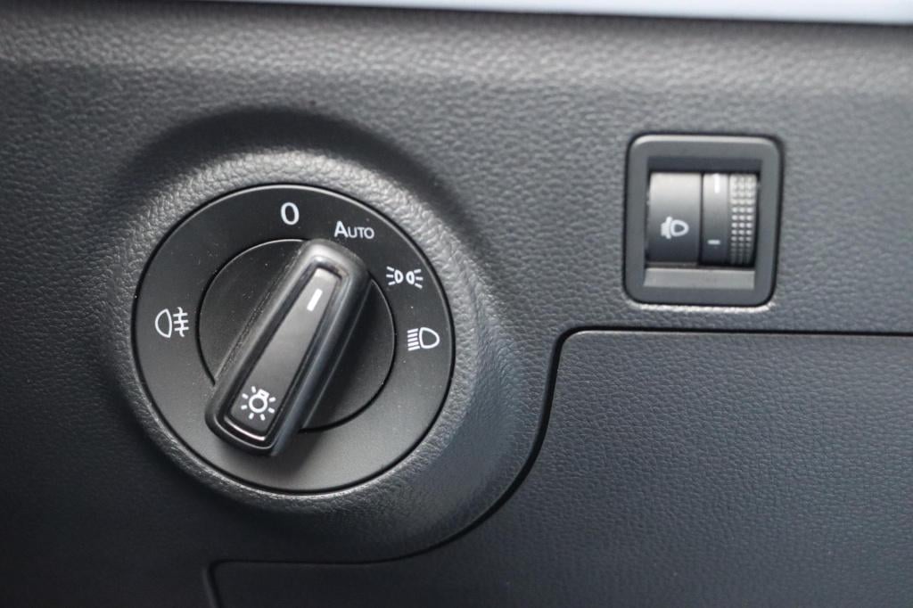 Seat Ibiza 1.0 ecotsi style business intense 95pk