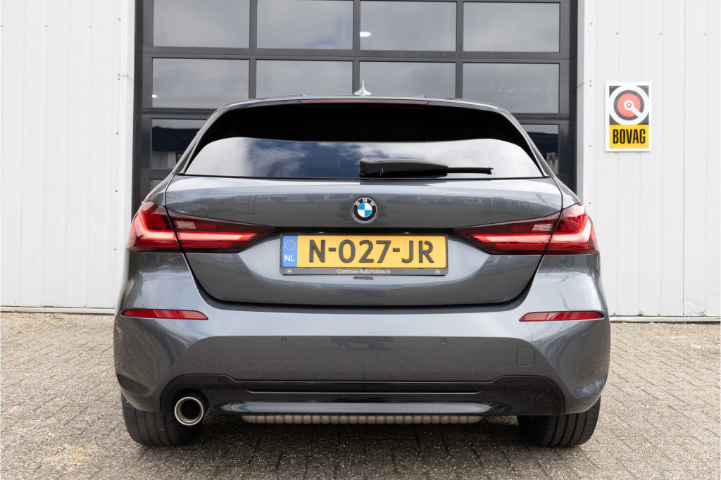 BMW 1 Serie 118i sport line business edition ✅shadowline✅nav✅getint glas