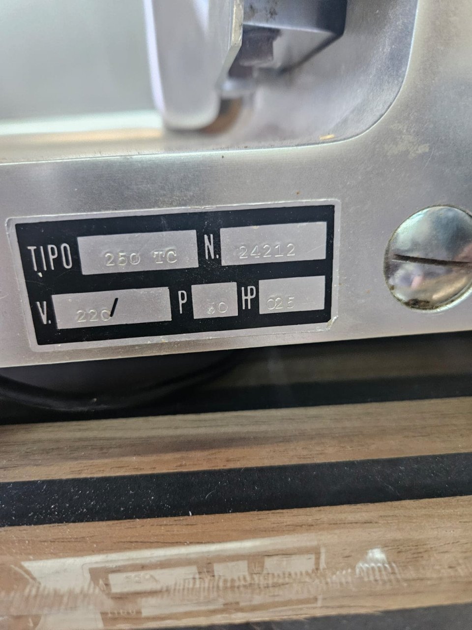 SNIJMACHINE  BERKEL TC 250 PLUS