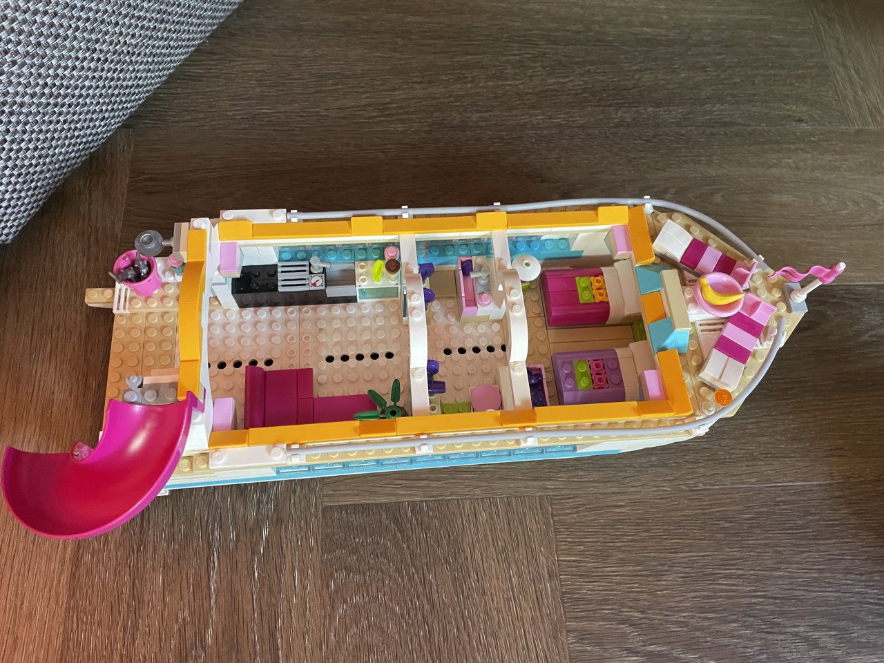 Lego Friends: Dolfijn cruiser 41015