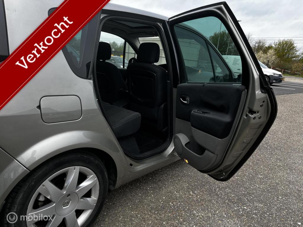 Renault Scenic 2.0-16v tech line