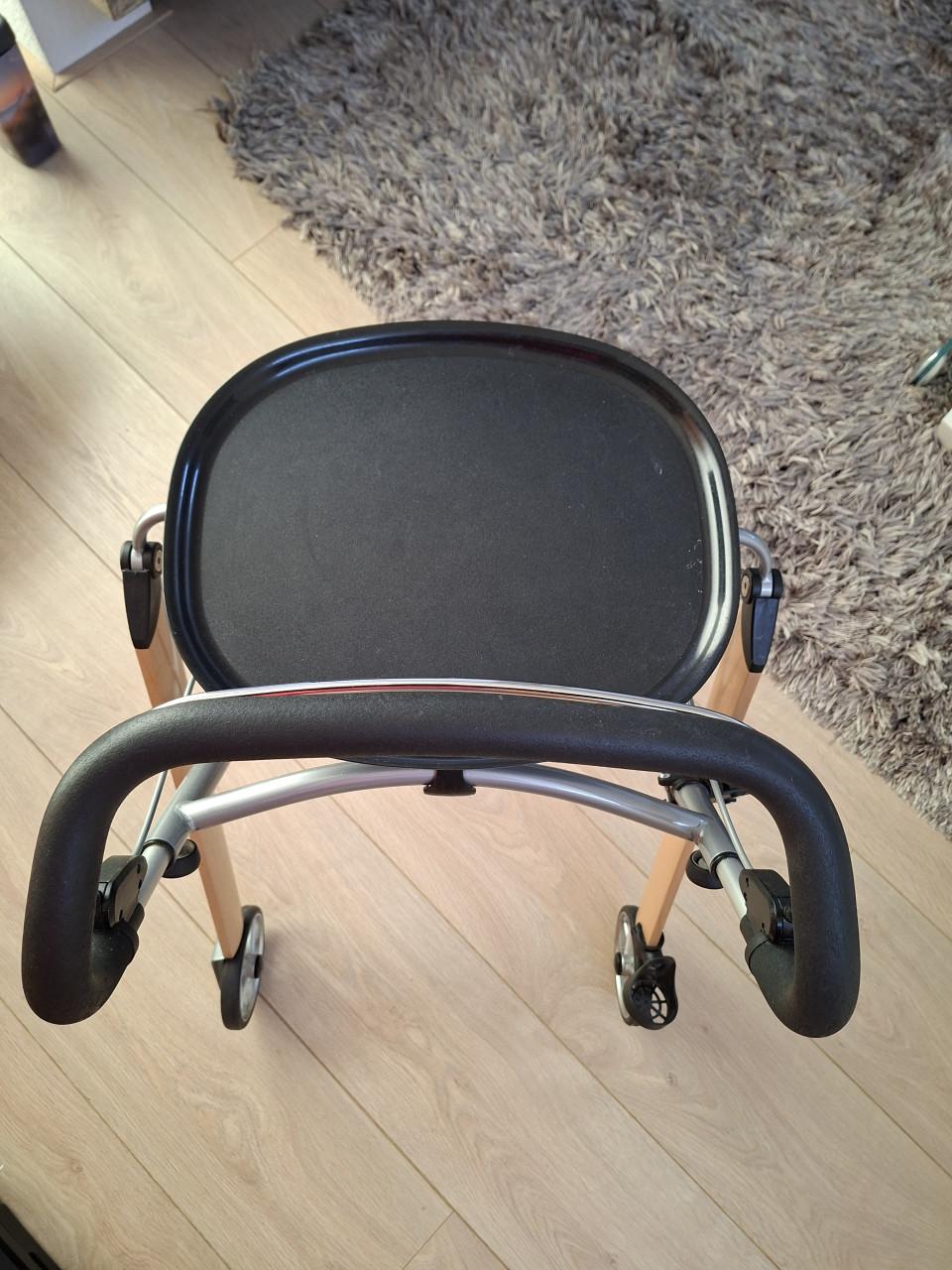 Nette rollator voor binnenshuis, merk Trust