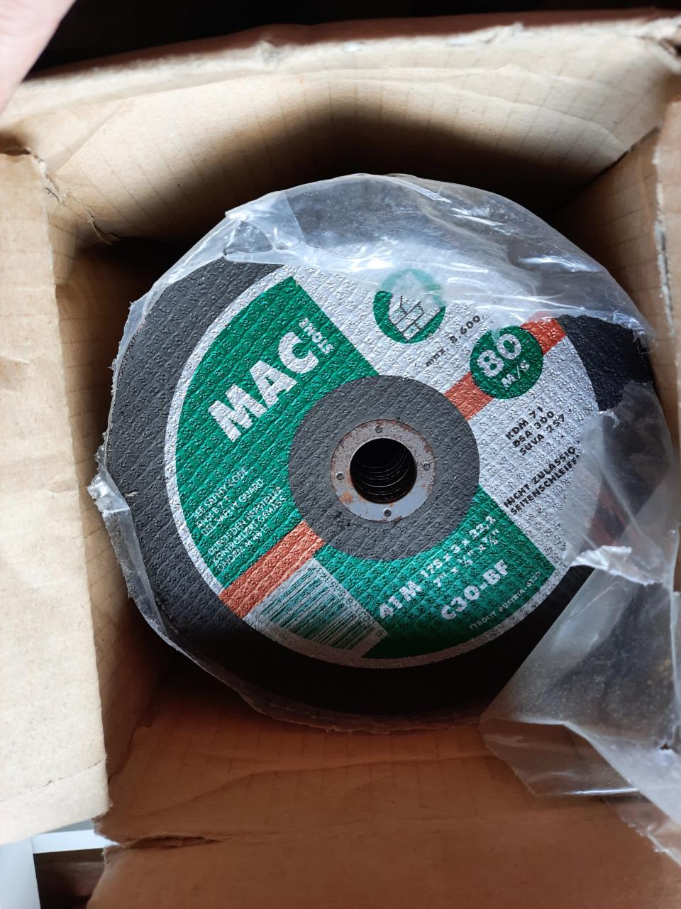 Partij slijpschijven diverse maten, zie foto’s.