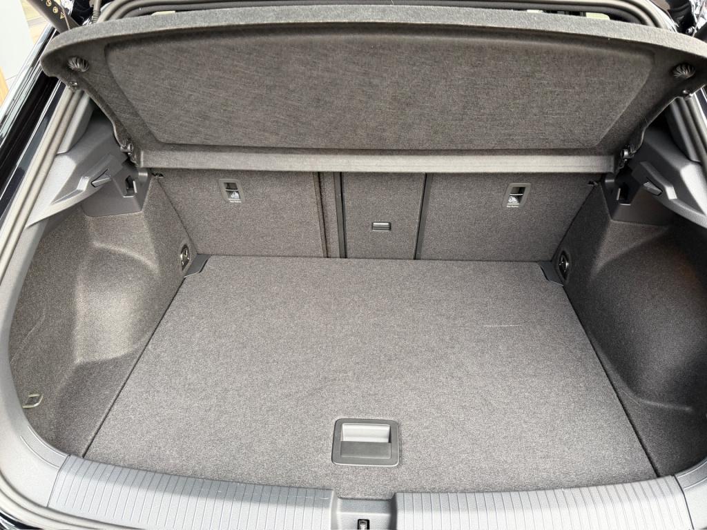 Volkswagen T-roc 1.5 tsi 150pk dsg r-line | camera | keyless | elek. achter