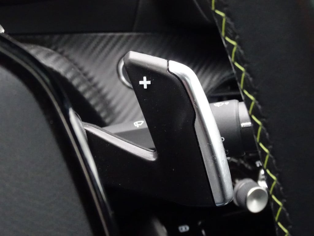 Peugeot 208 1.2 puretech gt-line automaat | pano | stoelverwarming