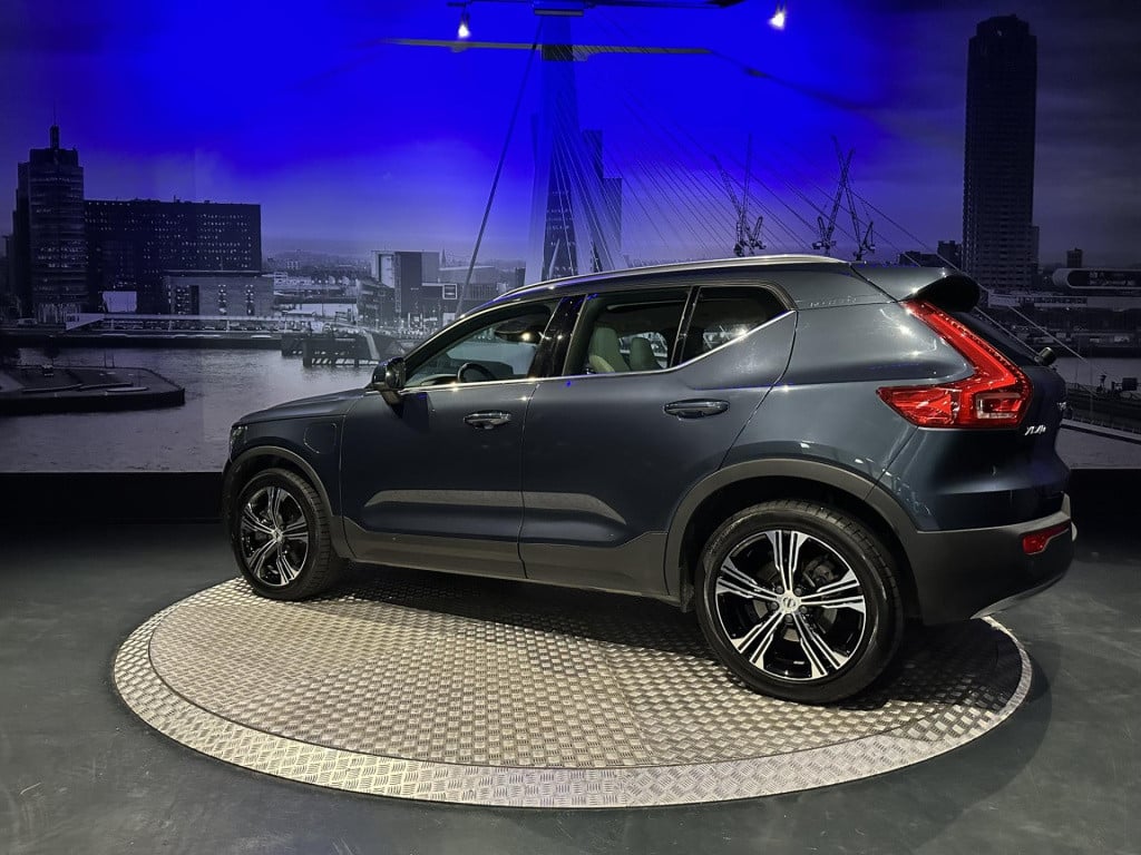 Volvo XC40 1.5 t5 recharge inscription expression