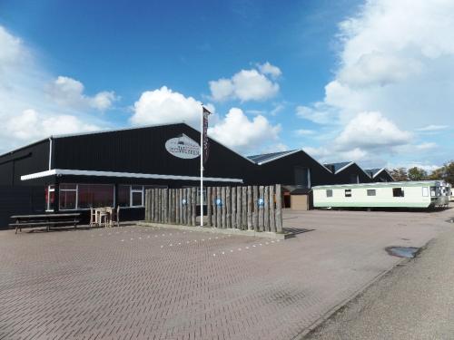 Diverse stacaravans met extra stahoogte tot 8 pers te koop