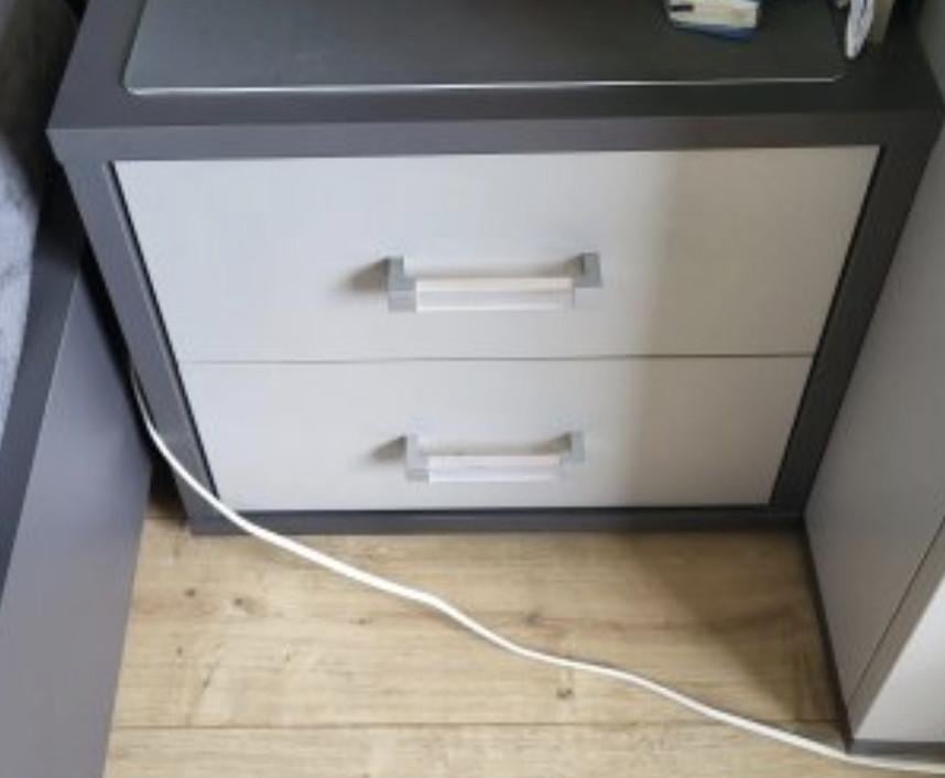 Te koop 1 persoons bed  met toebehoren