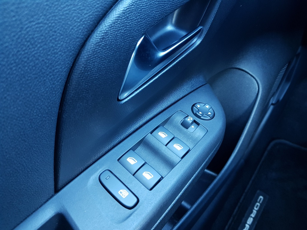 Opel Corsa 1.2 hybrid gs