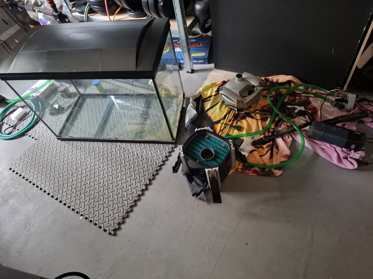 Aquarium met pomp