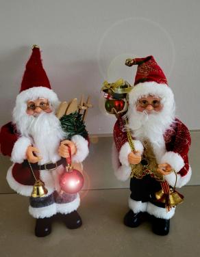 2 verschillende Kerstmannen 28 cm hoog (zo goed als nieuw)