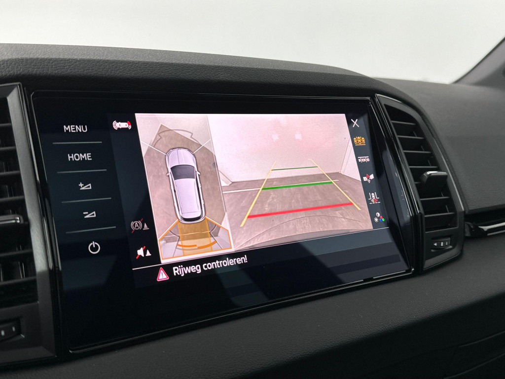 Skoda Karoq 1.5 tsi act sportline business panoramadak - trekhaak