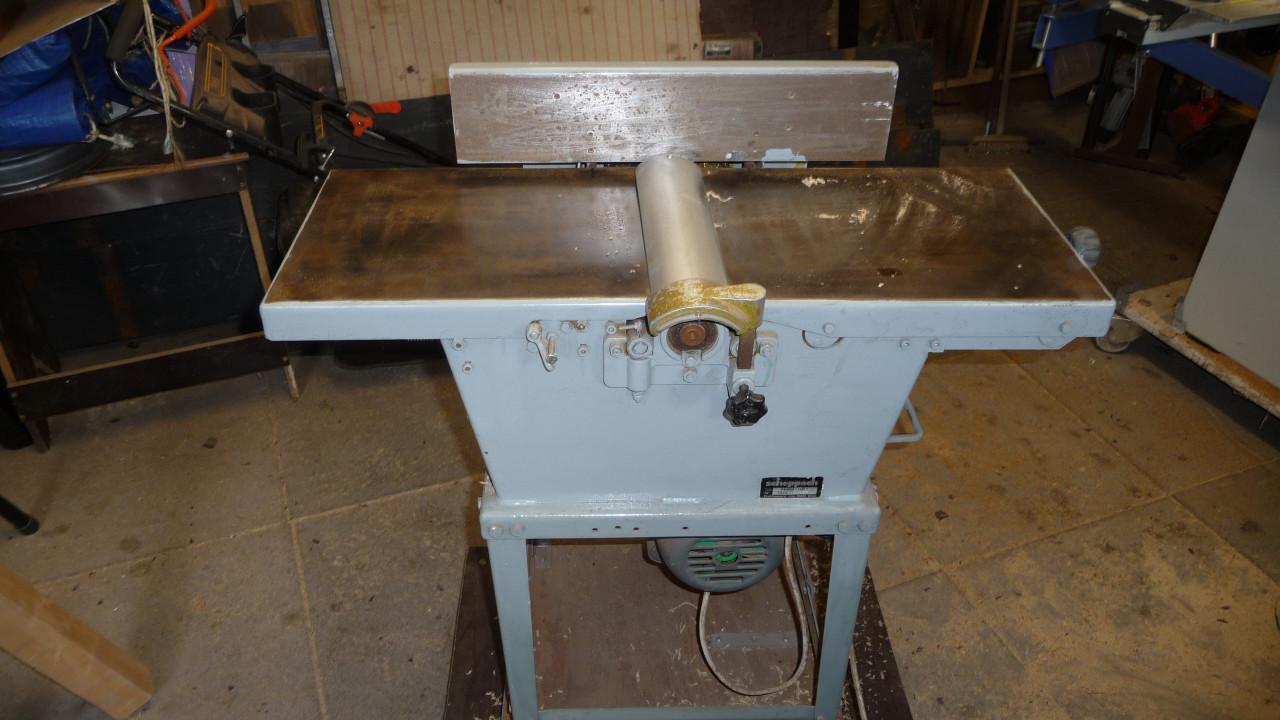 TE KOOP VLAK EN VANDIKTE SCHAAFBANK merk  SCHEPPACH