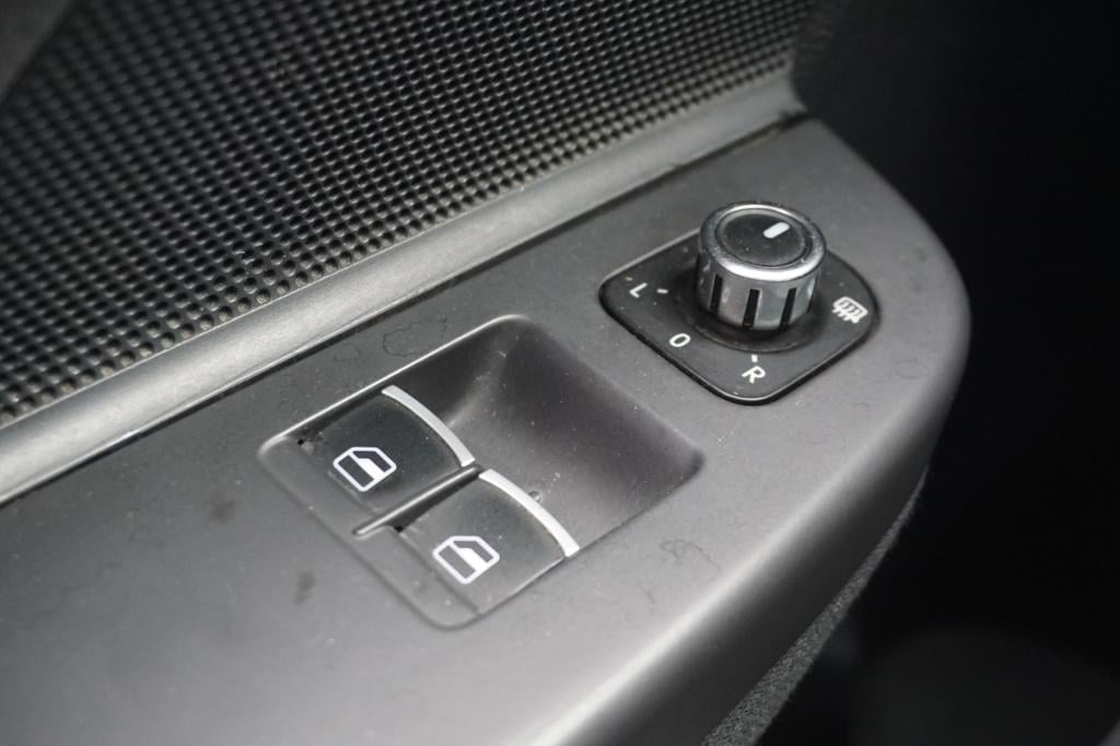 Volkswagen Golf 1.6 fsi comfortline climate / cruise / elektr. ramen / lm v