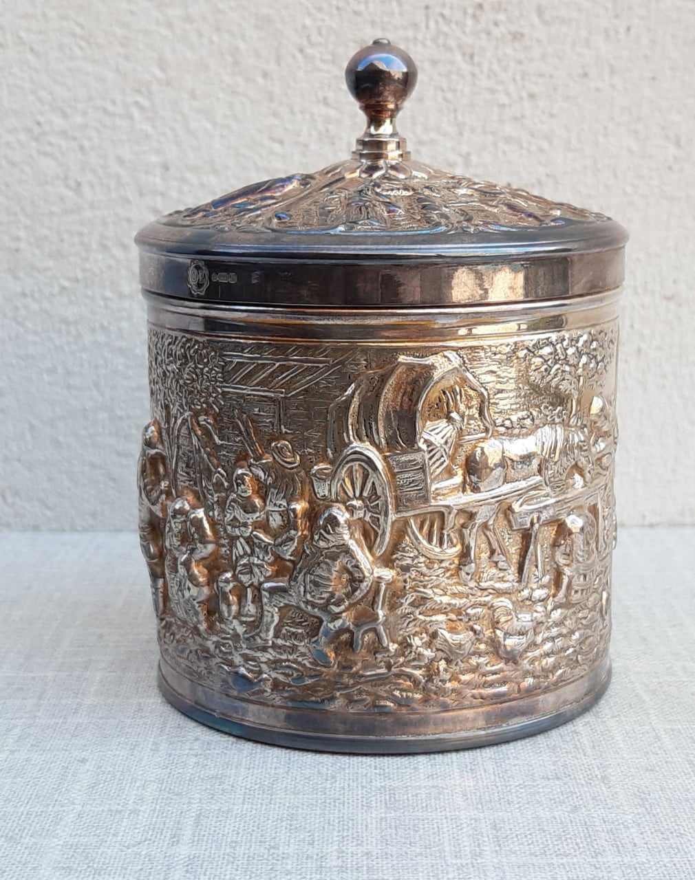 Theedoosje, verzilverd, Douwe Egberts  Hendrik Hooijkaas, Schoonhoven