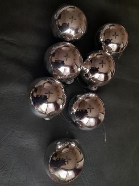 Zgan en gebruikte diverse kerst versiering+ kerstboom standaard v.a. 1,00