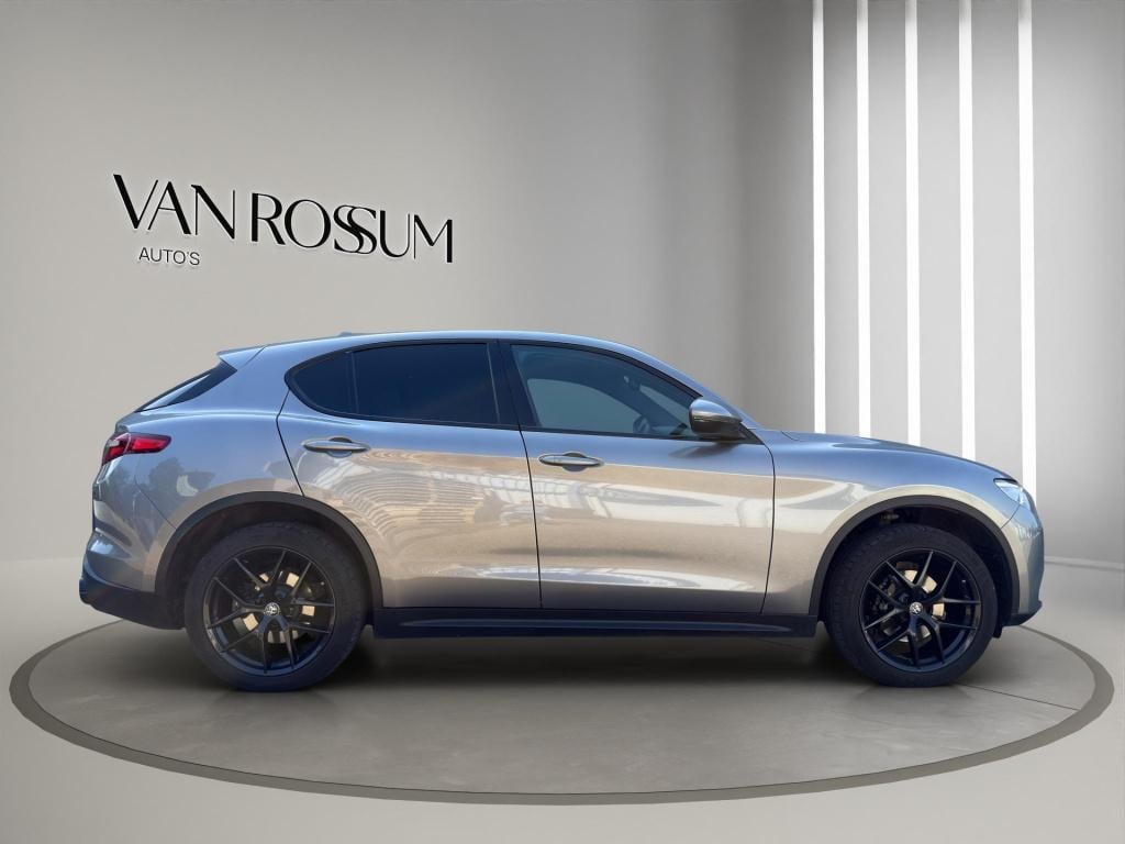 Alfa Romeo Stelvio 2.0 t awd super | 20" | camera | leder / sportstoelen | 