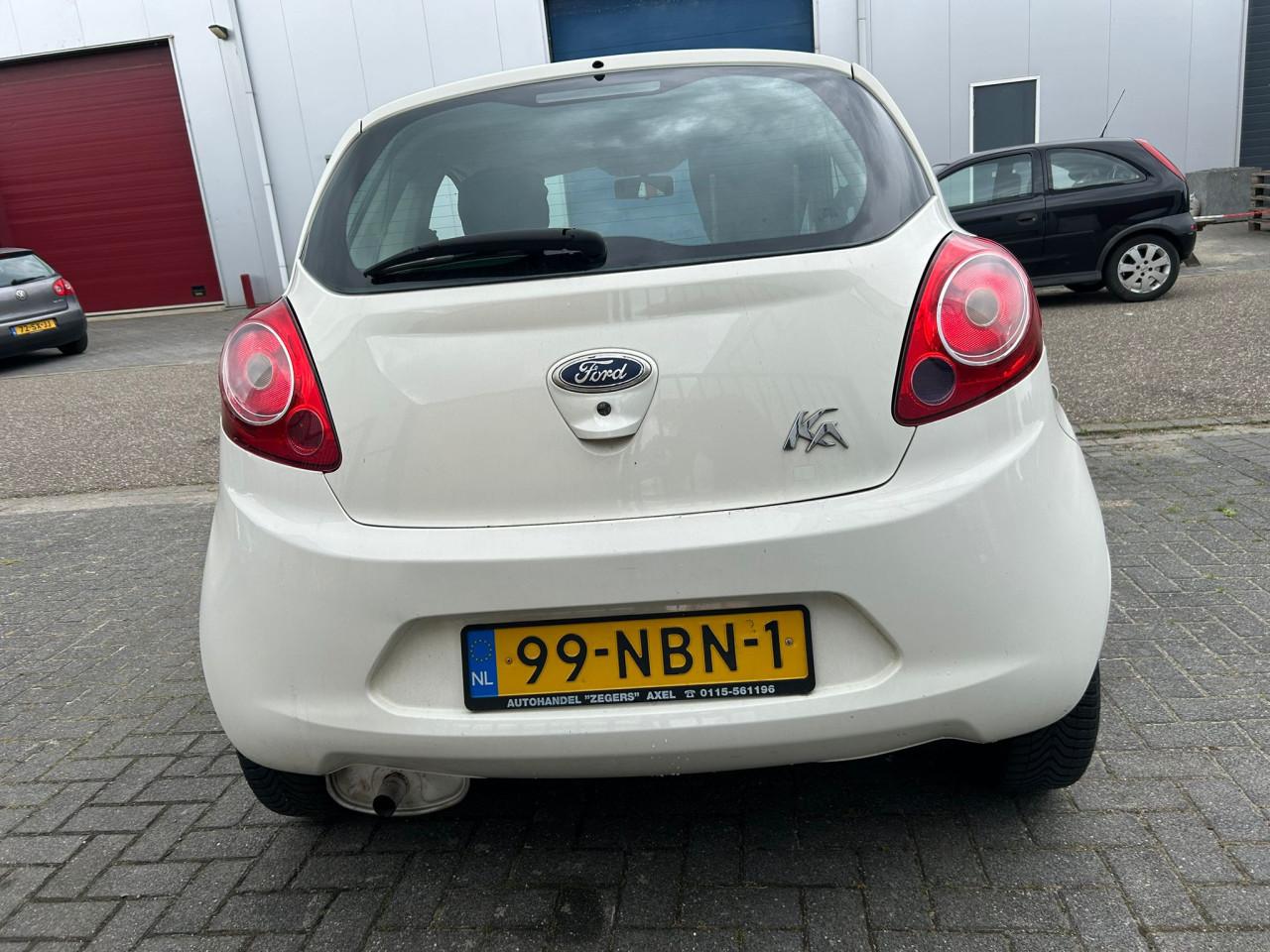 Ford Ka 1.2 Cool&Sound Airco/CNTR Deurvergrendeling/Sfeerverlichting interi