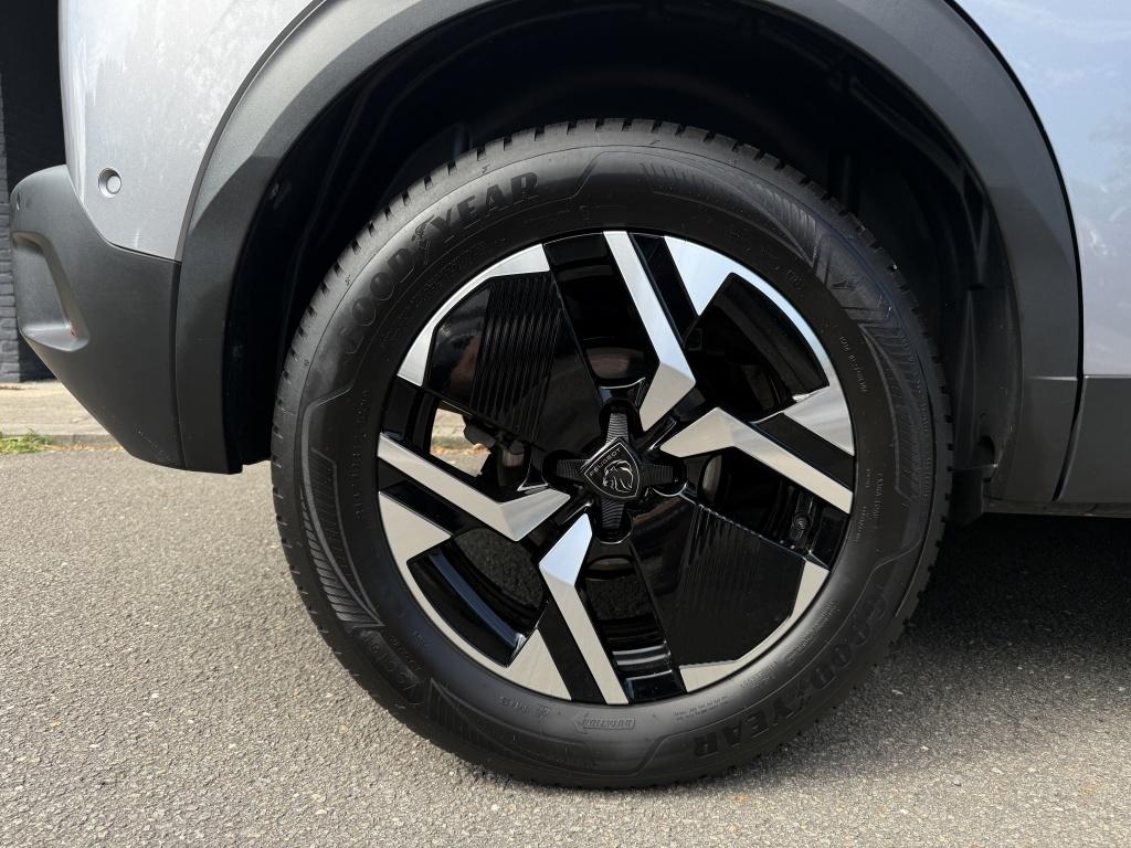 Peugeot 2008 1.2 hybrid 136 gt