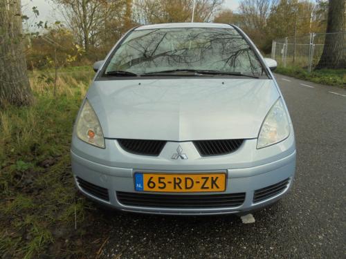 Mitsubishi Colt 1.3 nette zuinige auto ,aflevering met nieuwe Apk