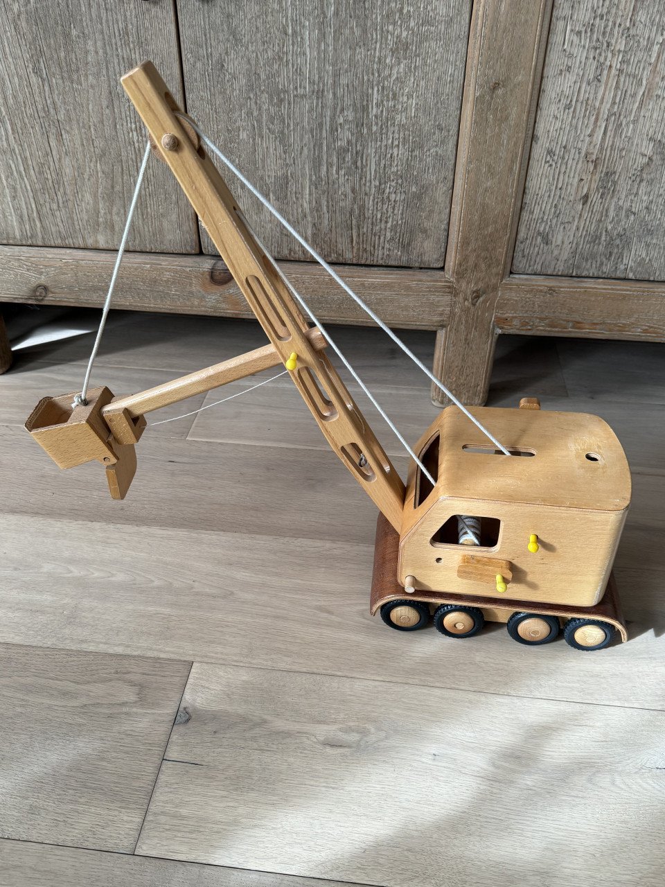 Prachtige degelijke houten dragline / graafmachine