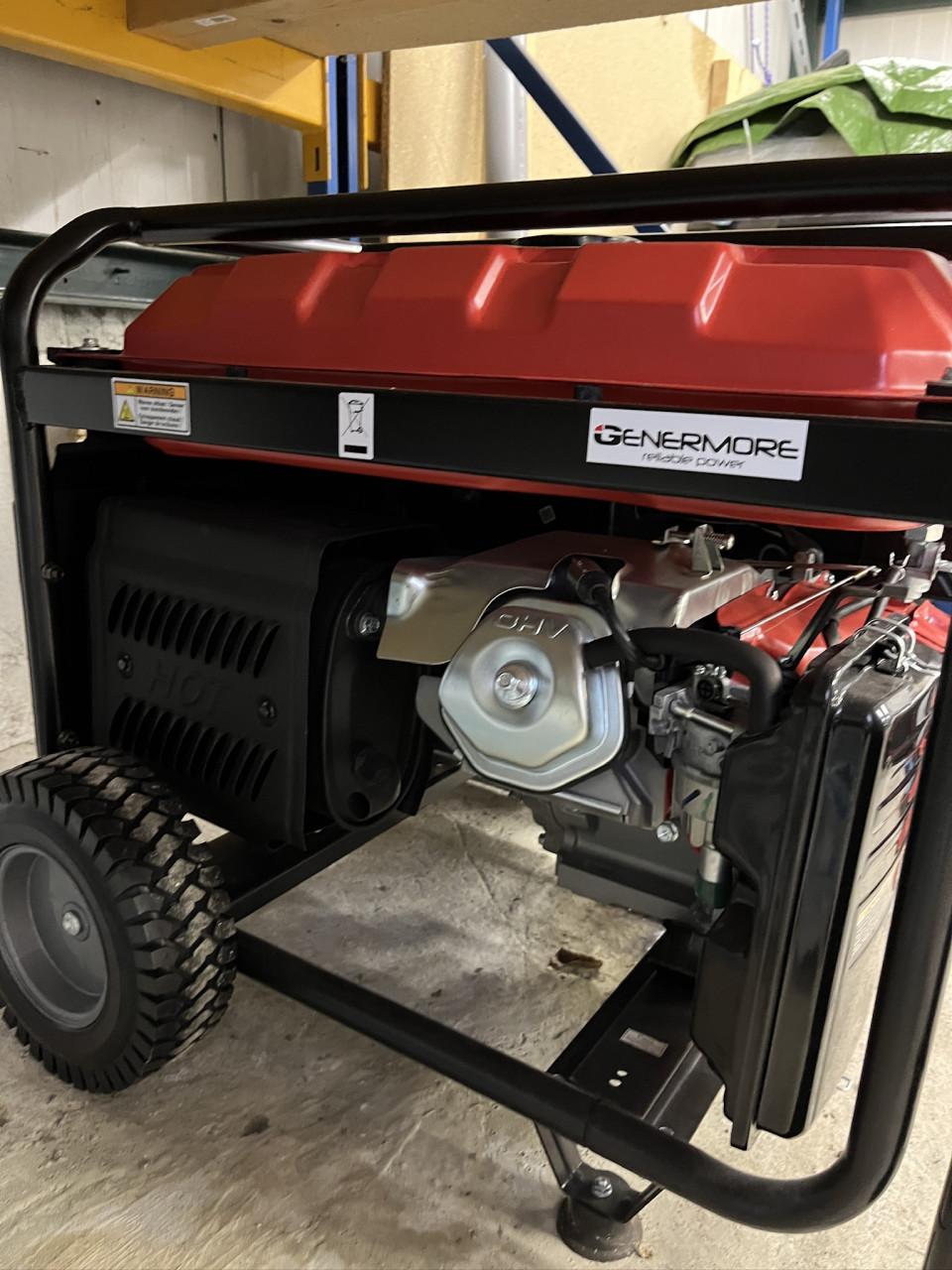 Te koop:  Benzineaggregaat Genermore Delux 6500w