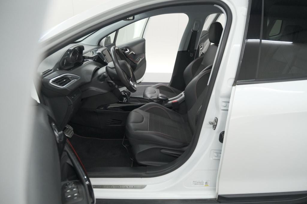 Peugeot 2008 puretech 110 eat6 gt-line | trekhaak | camera | navigatie | pa