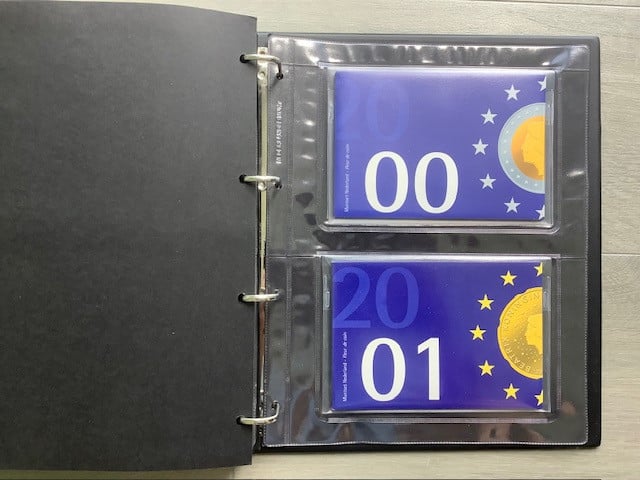 Nederland , FDC jaarsets periode 1982 t/m 2001 in album.