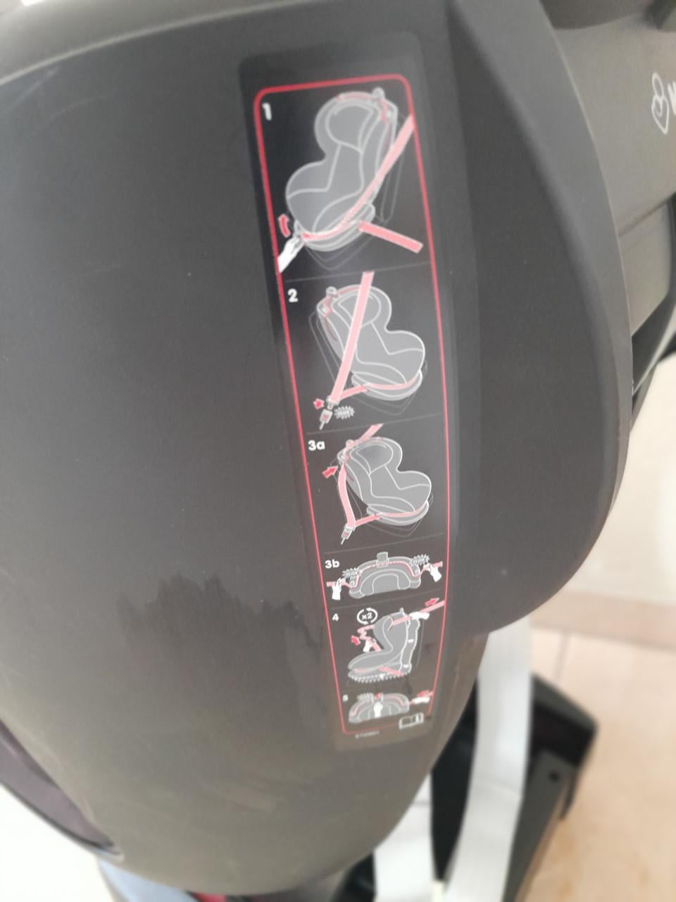 Maxi cosi autostoel 9 /18 kg (in goede schone staat )