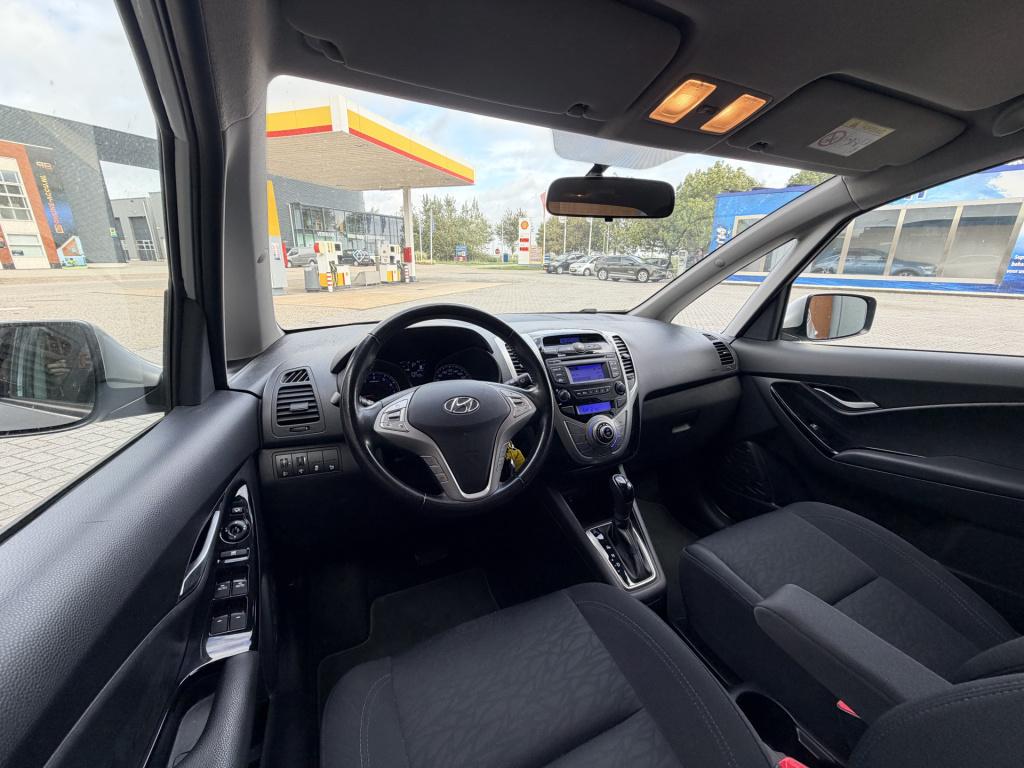 Hyundai Ix20 1.6i go! pdc achter | lmv | airco | trekhaak