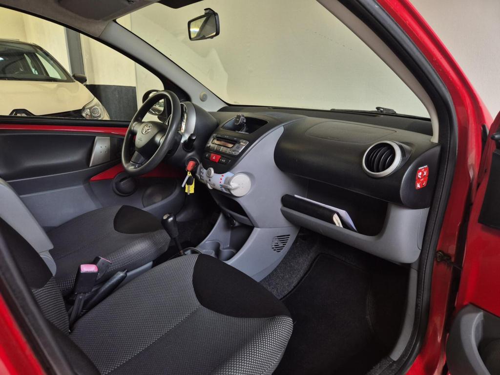 Toyota Aygo 1.0 / 5-deurs / airco / origineel nl