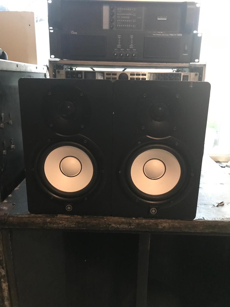 Yamaha studio speakers HS7