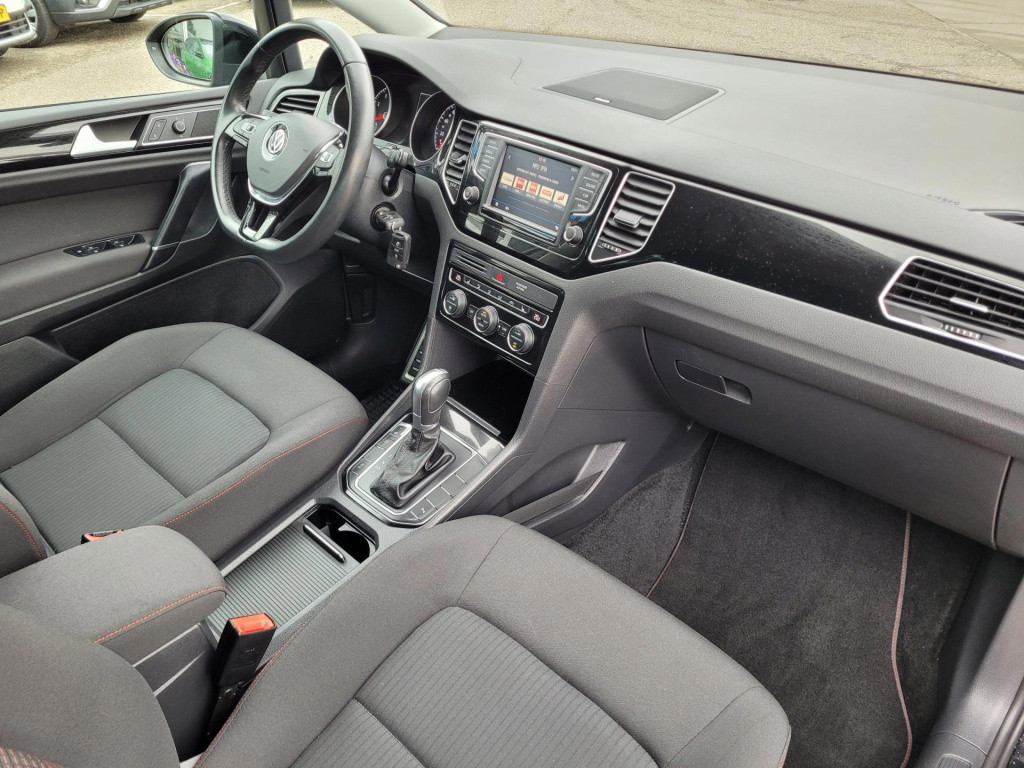 Volkswagen Golf Sportsvan 1.2 tsi highline business bluemotion automaat sou